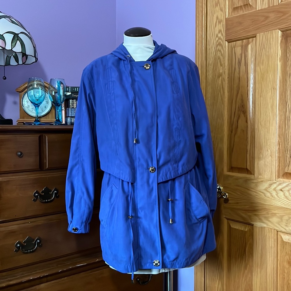 FLEET STREET 💙 Hooded Windbreaker, zip up with pockets soft fabric medium lapis